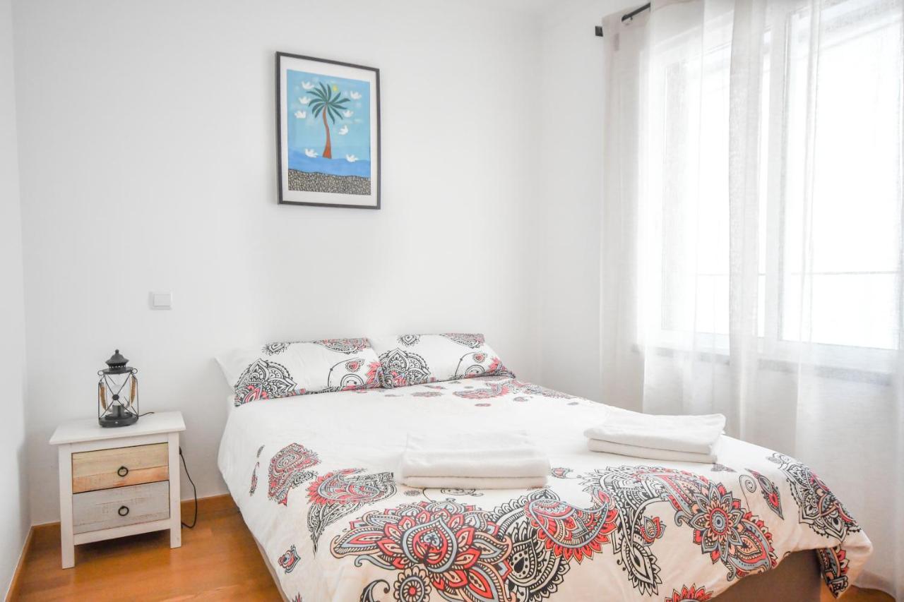 Spacious 3 Bedroom By The Beach Caniço Esterno foto