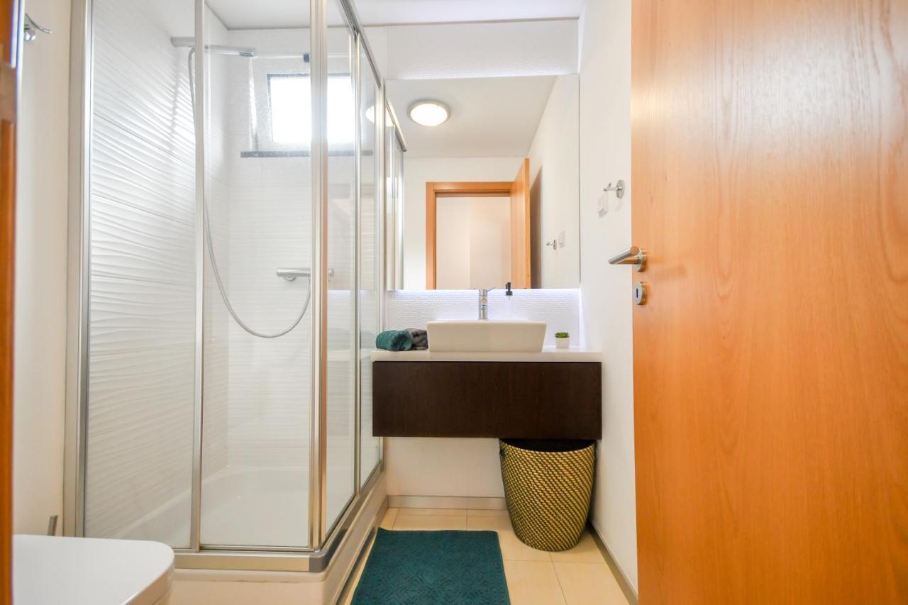 Spacious 3 Bedroom By The Beach Caniço Esterno foto